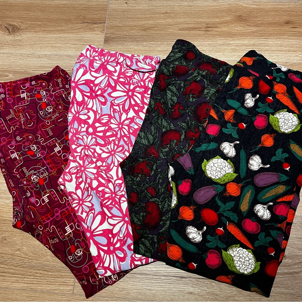 LuLaRoe lot of 4 Tall and Curvy Leggings